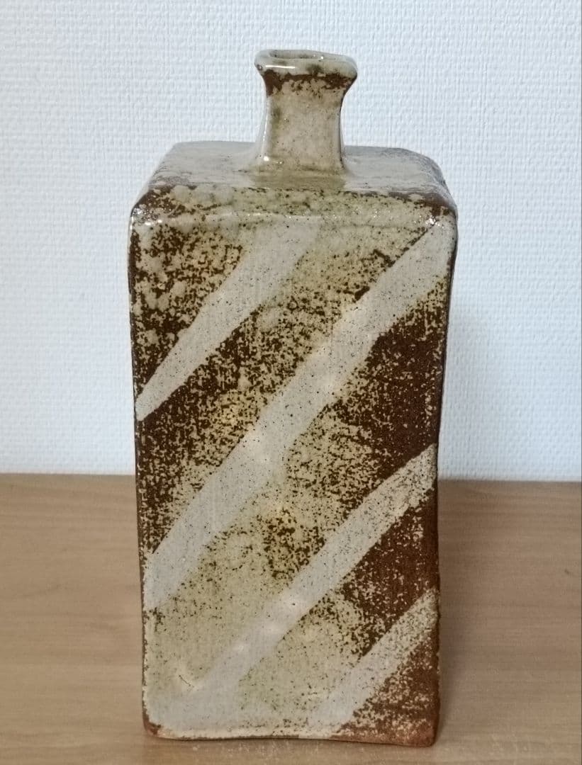 益子焼鉄釉角花瓶 花入 角花瓶 益子焼 - メルカリ