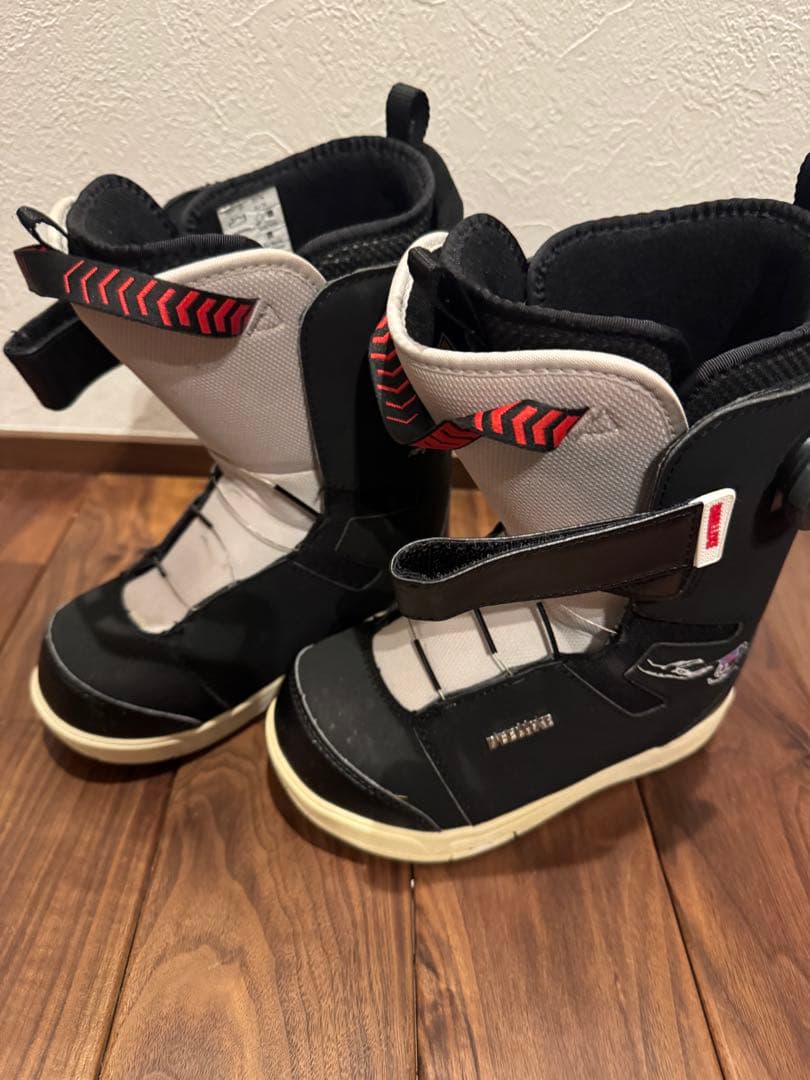 ディーラックス　キッズスノボードブーツ　21.5 最終 DEELUXE ディーラックス ROUGH DIAMOND JUNIOR スノーボード ブーツ