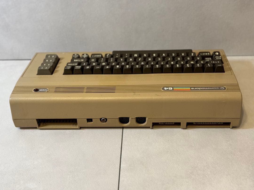commodore C-64 コモドール64 本体 - メルカリ