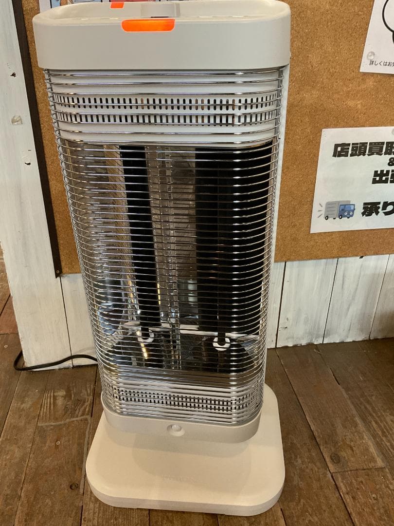 CORONA　遠赤外線電気暖房器　コアヒート　DH-1221R-W　2021年製 Amazon | CORONA(コロナ) 遠赤外線 電気ストーブ 【日本生産】 速暖