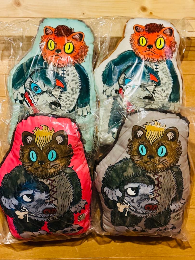 石黒亜矢子　新品未開封　クッション 石黒亜矢子個人専門店 月光蔵 | 「焦茶の猫の毛をむしりとって作った