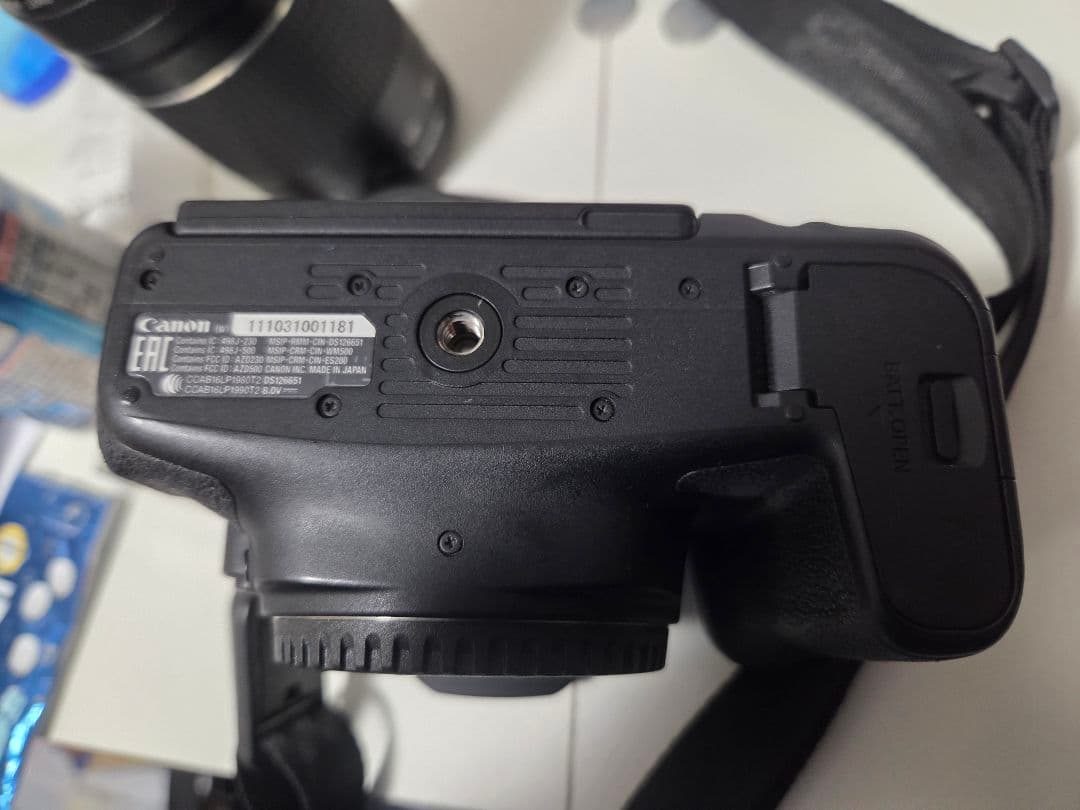 デジタルカメラ Canon EOS 9000D+EF75-300mm f/4-5.6 III