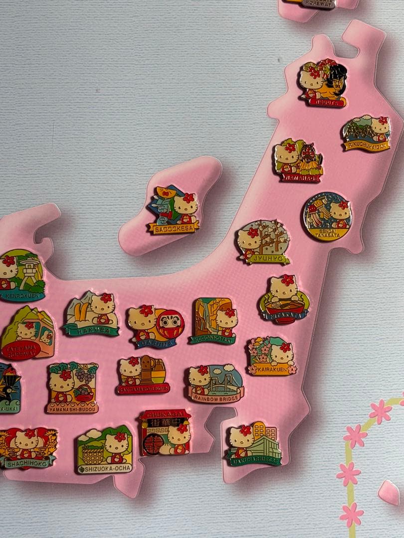 ご当地キティ 日本都道府県 日本地図 ピンバッジ コレクションボード