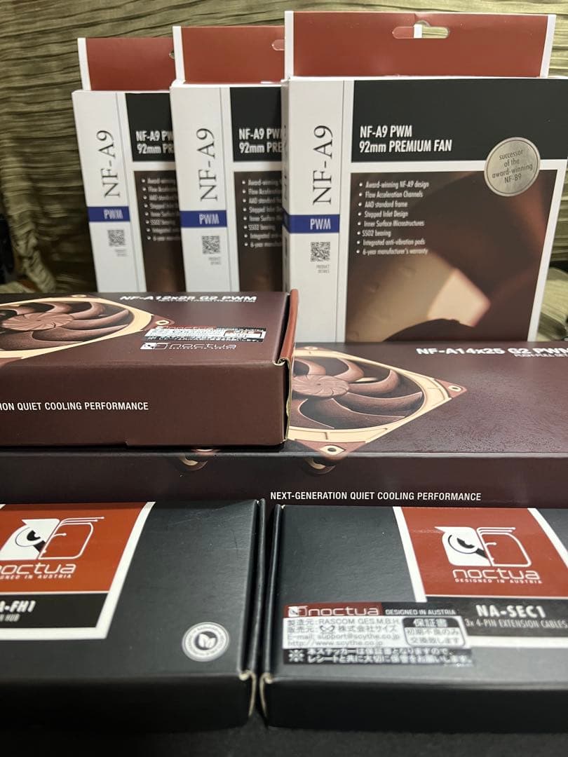 Noctuaファン+HUB+ケーブルまとめ 美品 即決 CPUクーラー 120mmファン [LGA1851/1700/1200/1156/1155/1151/1150