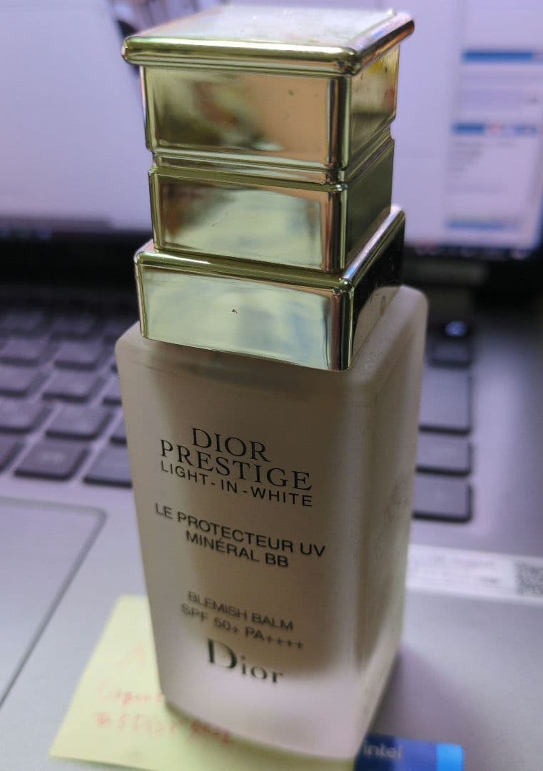 美品　Dior プレステージ ホワイトル プロテクター UV ミネラル BB01 DIOR プレステージ ホワイト ル プロテクター UV ミネラル BB 01