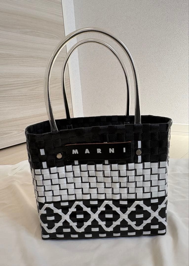 MARNI マルニ ピクニックバッグ カゴバッグ ブラック ホワイト 表参道