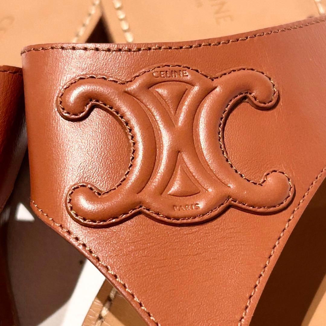 CELINE セリーヌ トリオンフ レザー トングサンダル フラットサンダル