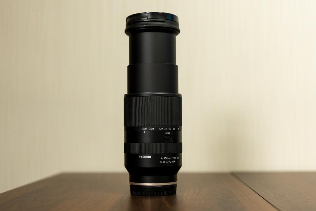 Tamron 18-300mm F3.5-6.3 ソニーEマウント