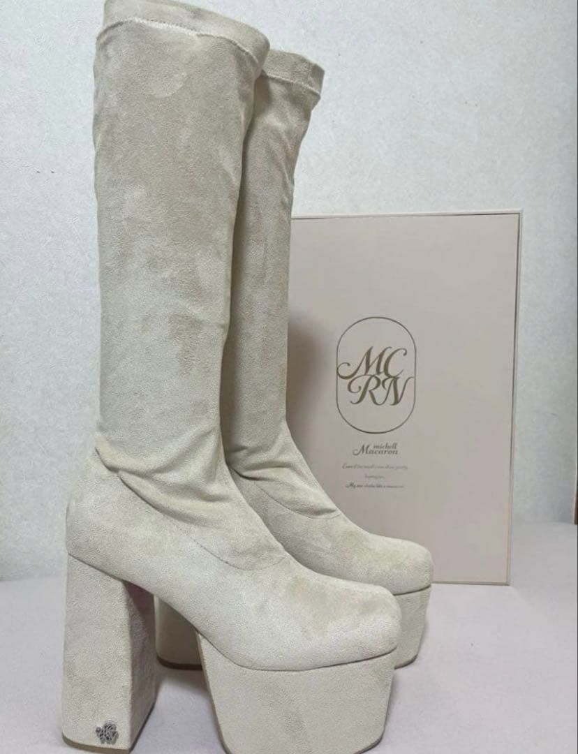 る*る様 ミシェルマカロン michellMacaron 13.5cm 美脚ロン