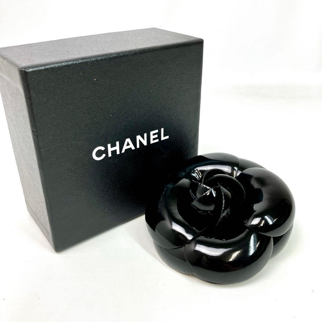 CHANEL カメリア コサージュ ブローチ シャネル エナメル ブラック 黒 CHANEL シャネル 黒 ブラック ココマーク付き カメリア コサージュ 花