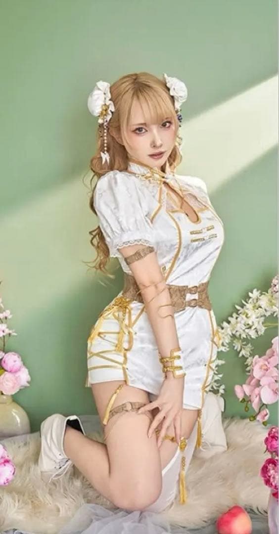 アソベ輪島塗り花器 金色植物模様