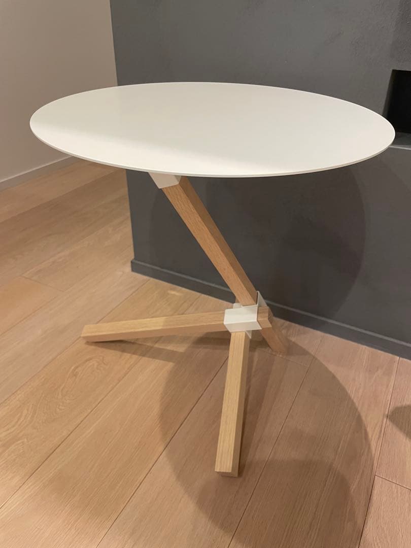 ★DUENDE デュエンデ★TRE サイドテーブル ホワイト DUENDE TRE / デュエンデ トレ サイドテーブル - インテリア・家具通販