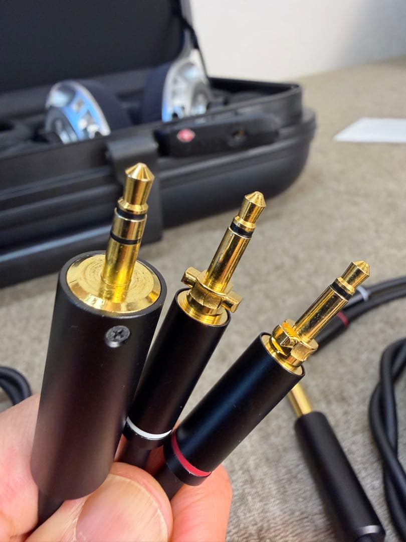 極美品】final D8000 シルバー プロテクトケース付き - メルカリ