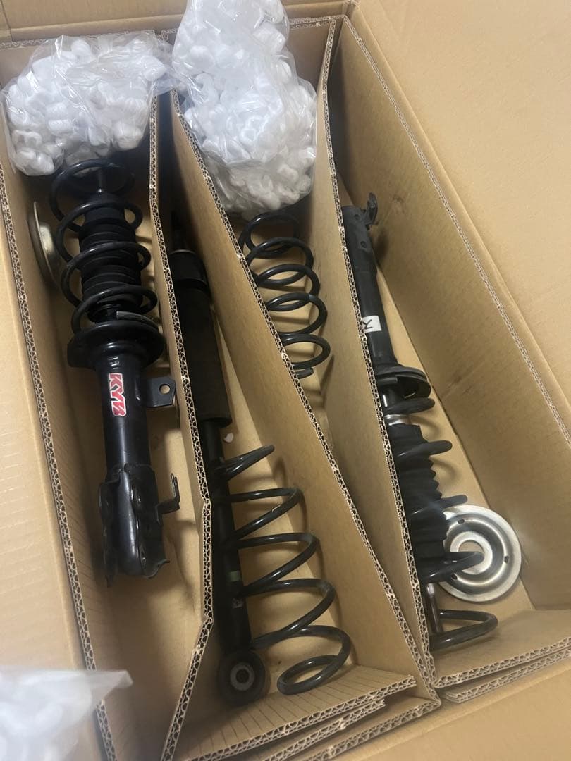 〈値下げ〉アルトワークス HA36S KYB純正ショック アルトワークスHA36S 純正KYB製ショック 純正スプリング セット 中古品