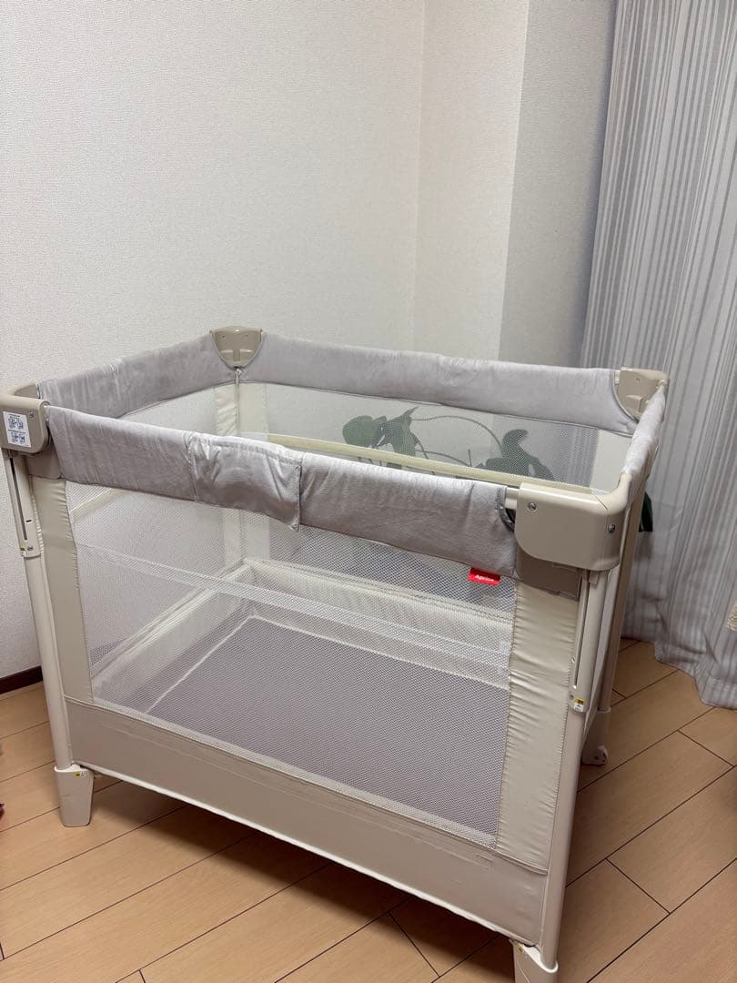 Aprica)アップリカベビーベッド ココネルエアープラス ホワイトベージュ ココネル エアー Aprica アップリカ ベビーベッドのレンタル