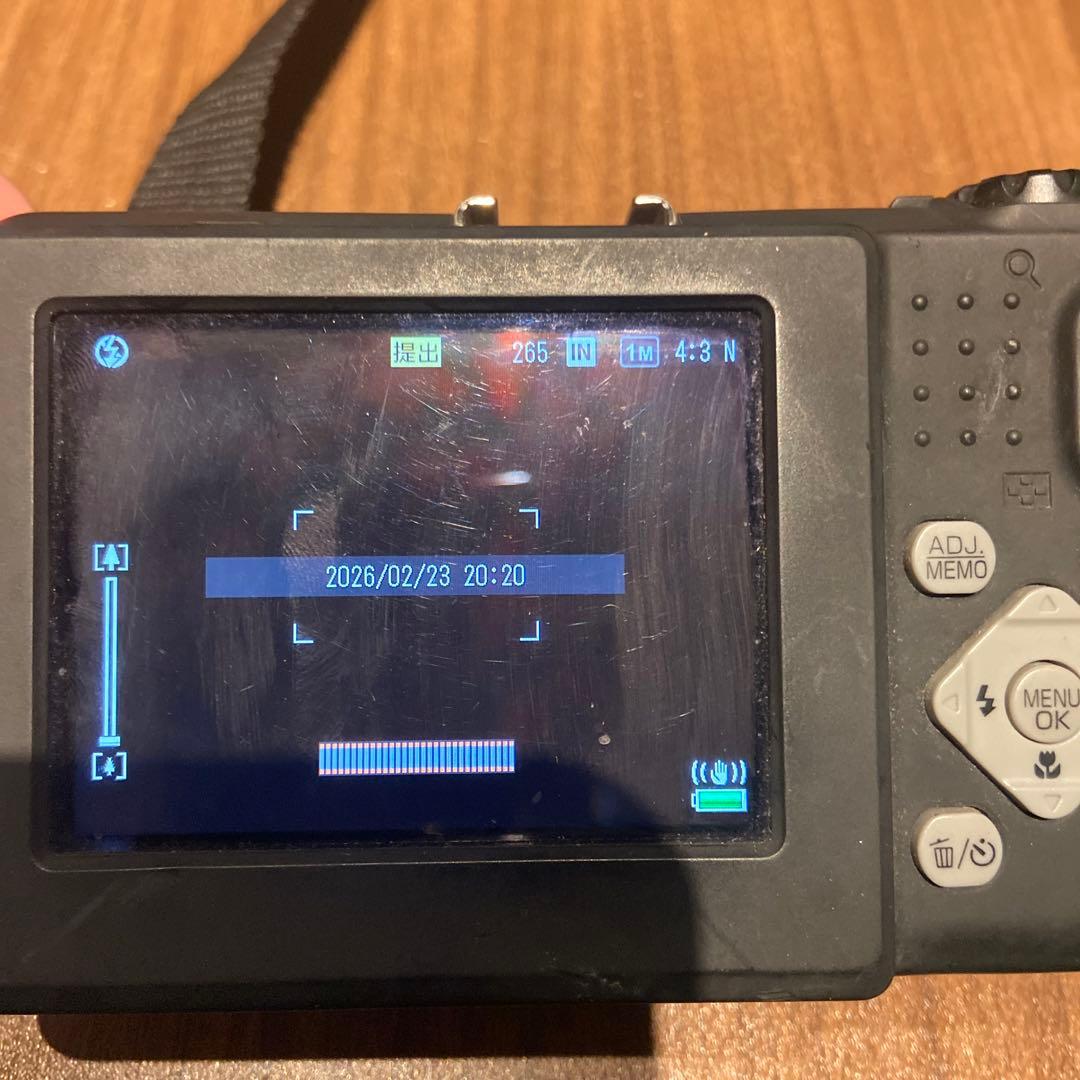 RICOH G700 コンパクトデジタルカメラ バッテリー 2個充電器付 - メルカリ