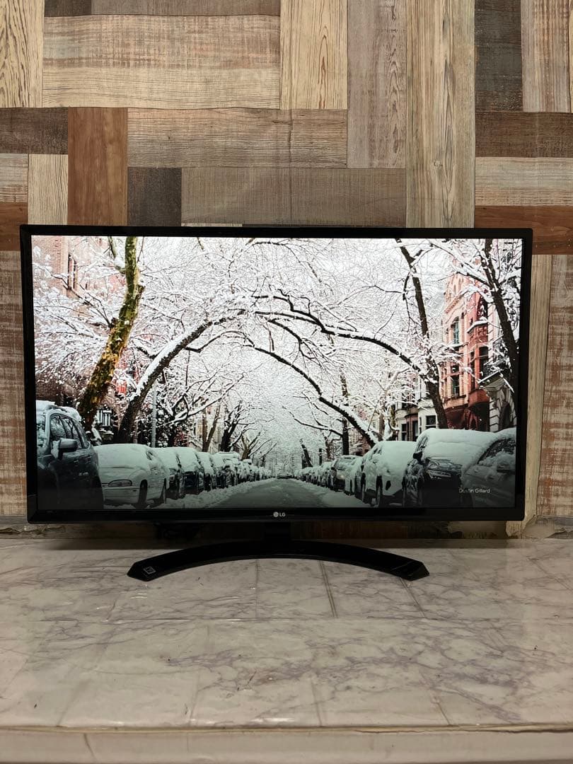 即日受渡❣️全国送料込目に優しいLG32型液晶モニターブルーライト軽減