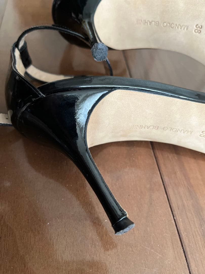 美品】マノロブラニク アンクルストラップサンダル - メルカリ