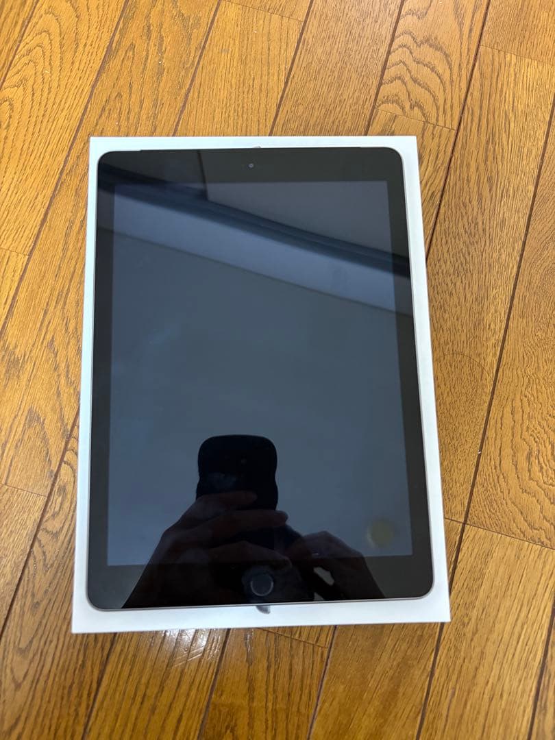 Apple iPad (第5世代) 128GB SIMフリーバテッリ容量94% - iPad本体