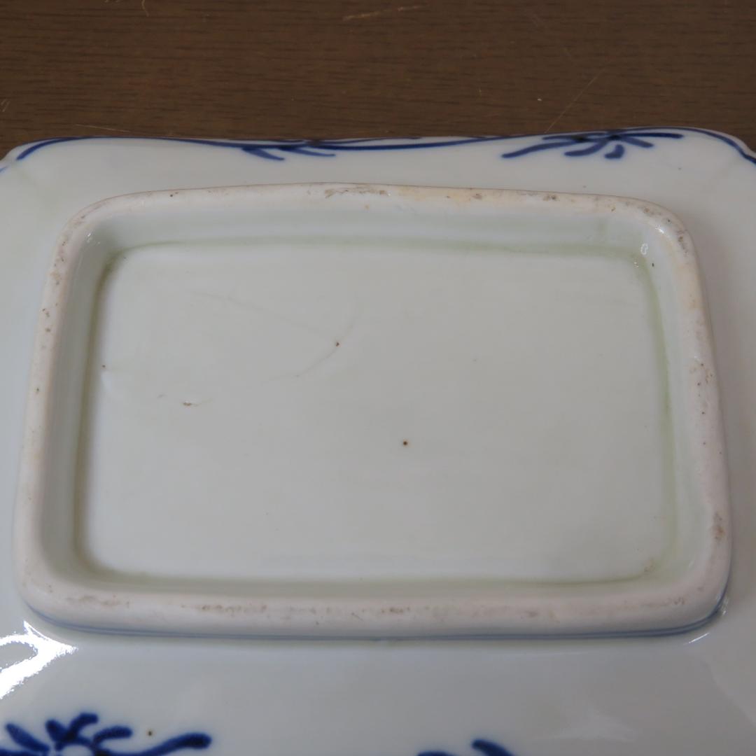 角皿 変形皿 金彩 色絵付け 印判 欠け 窯傷 花文様 ニュウ 歪み - メルカリ