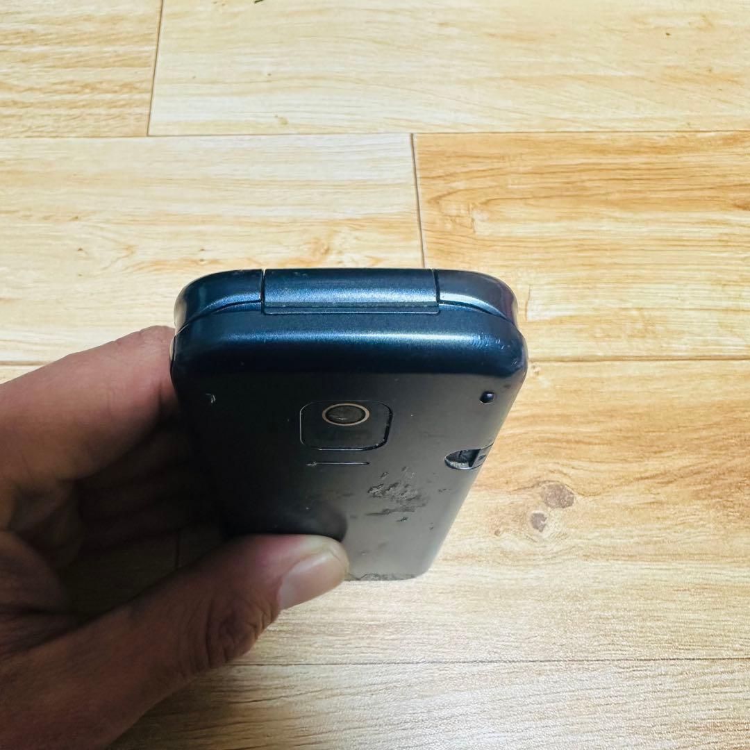 ドコモ らくらくホン F-01M ネイビー nanoSIM対応 通電動作OK - メルカリ