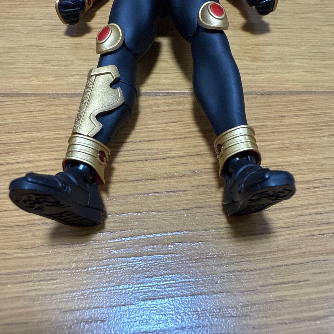 S.H.Figuarts 真骨彫製法　仮面ライダークウガ　ライジングマイティ