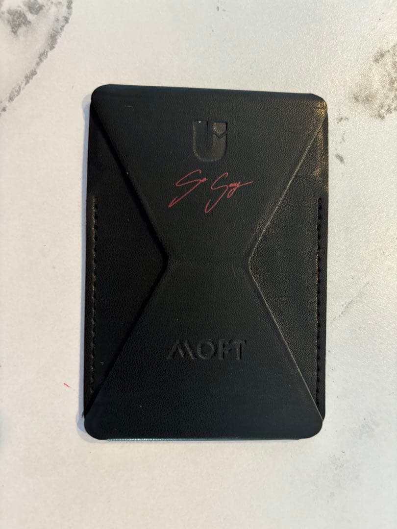 新品未使用】UVERworld MOFTグッズ スマホスタンド - メルカリ