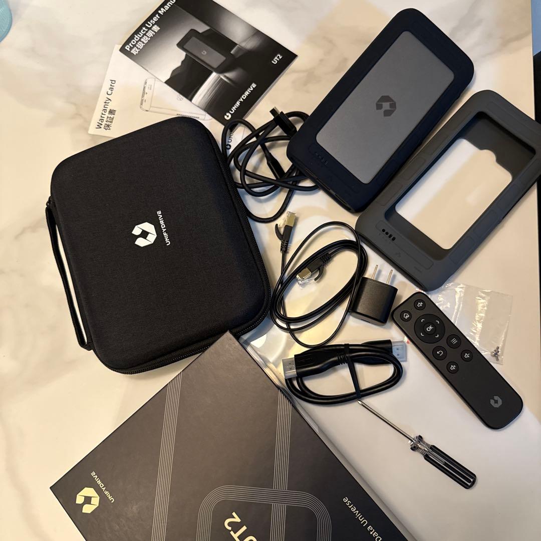 UnifyDrive UT2 ポータブルNAS ユニファイドライブ 16TBを一瞬で保存＆共有、AIで整理｜手のひらサイズの次世代型大容量