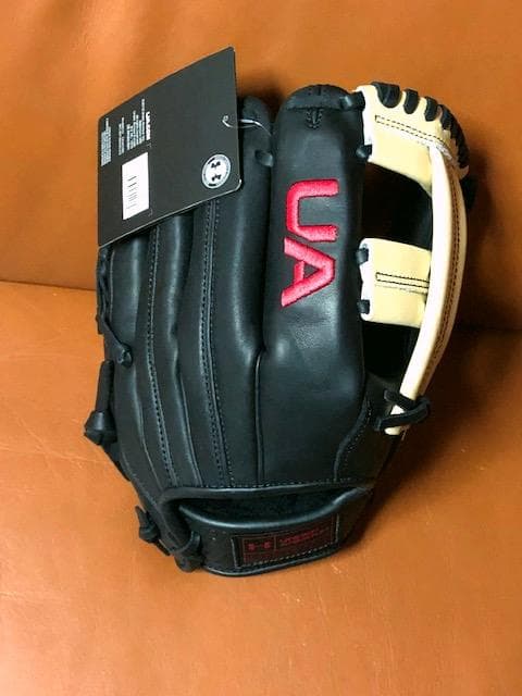 新品☆最高級☆USA限定発売☆星条旗ロゴ☆アンダーアーマー☆内野手