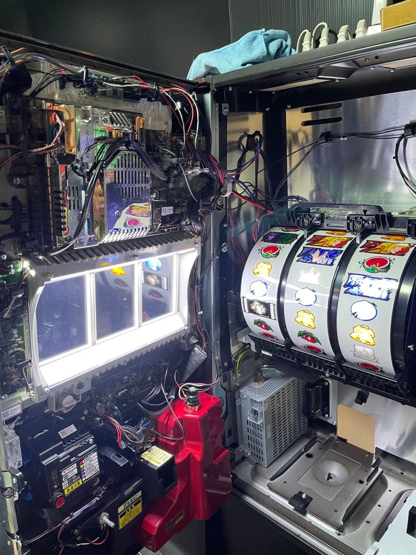 引き取り歓迎】パチスロ 実機 傷物語