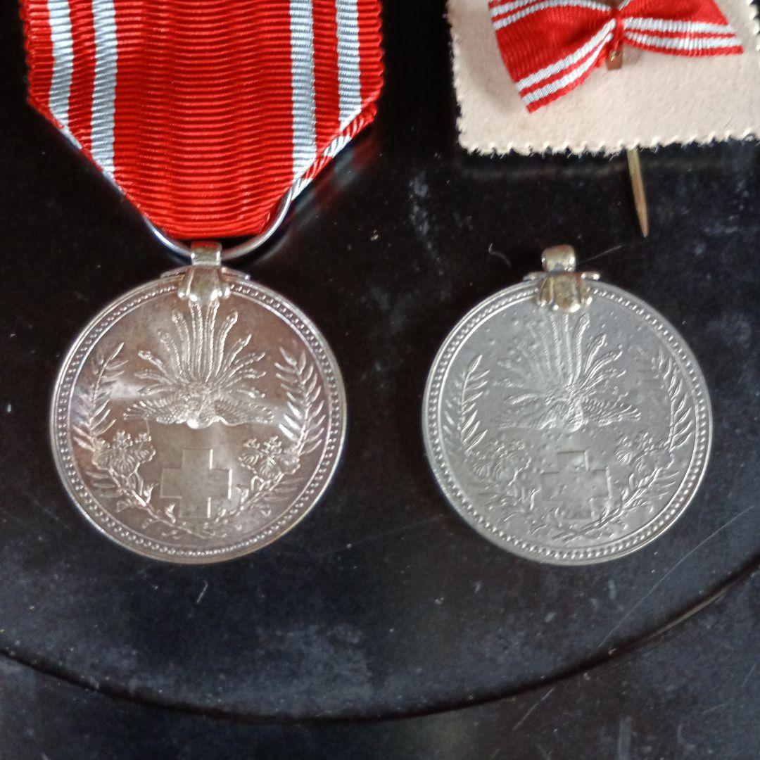 日本赤十字社 明治21年 特別社員章 徽章 メダル 銀とアルミ - メルカリ