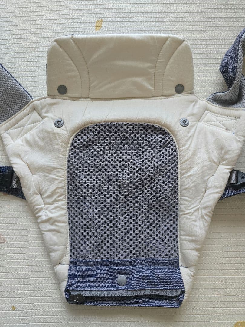 ポグネー✕ミキハウス 抱っこ紐 ヒップシートデニム調