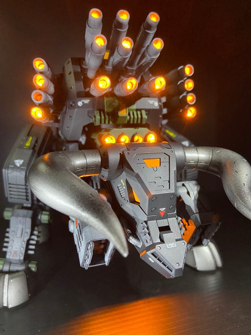 【全塗装】HMM ディバイソン　ゾイド　ZOIDS【完成品】 コトブキヤ HMM ゾイド ディバイソン 全塗装 完成品 - メルカリ