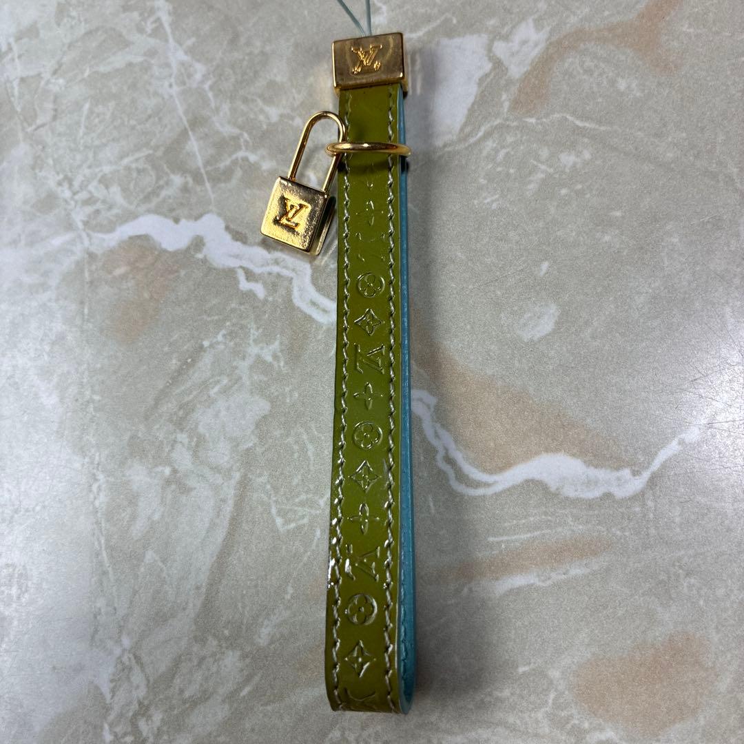 ルイヴィトン 携帯ストラップ LOUIS VUITTON - メルカリ