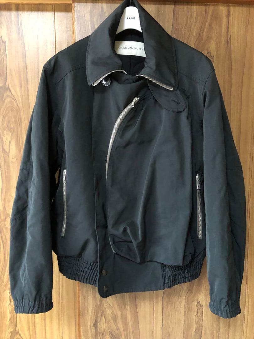 新品未使用品】DRIES VAN NOTEN ブラック パデッド ジャケット - メルカリ