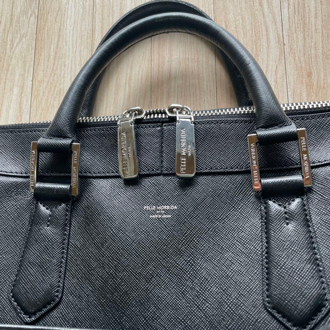 美品ペッレモルビダ ブリーフケース キャピターノ ブラック 専用ショルダー付き PELLE MORBIDA（ペッレ モルビダ） Capitano キャピターノ エンボス