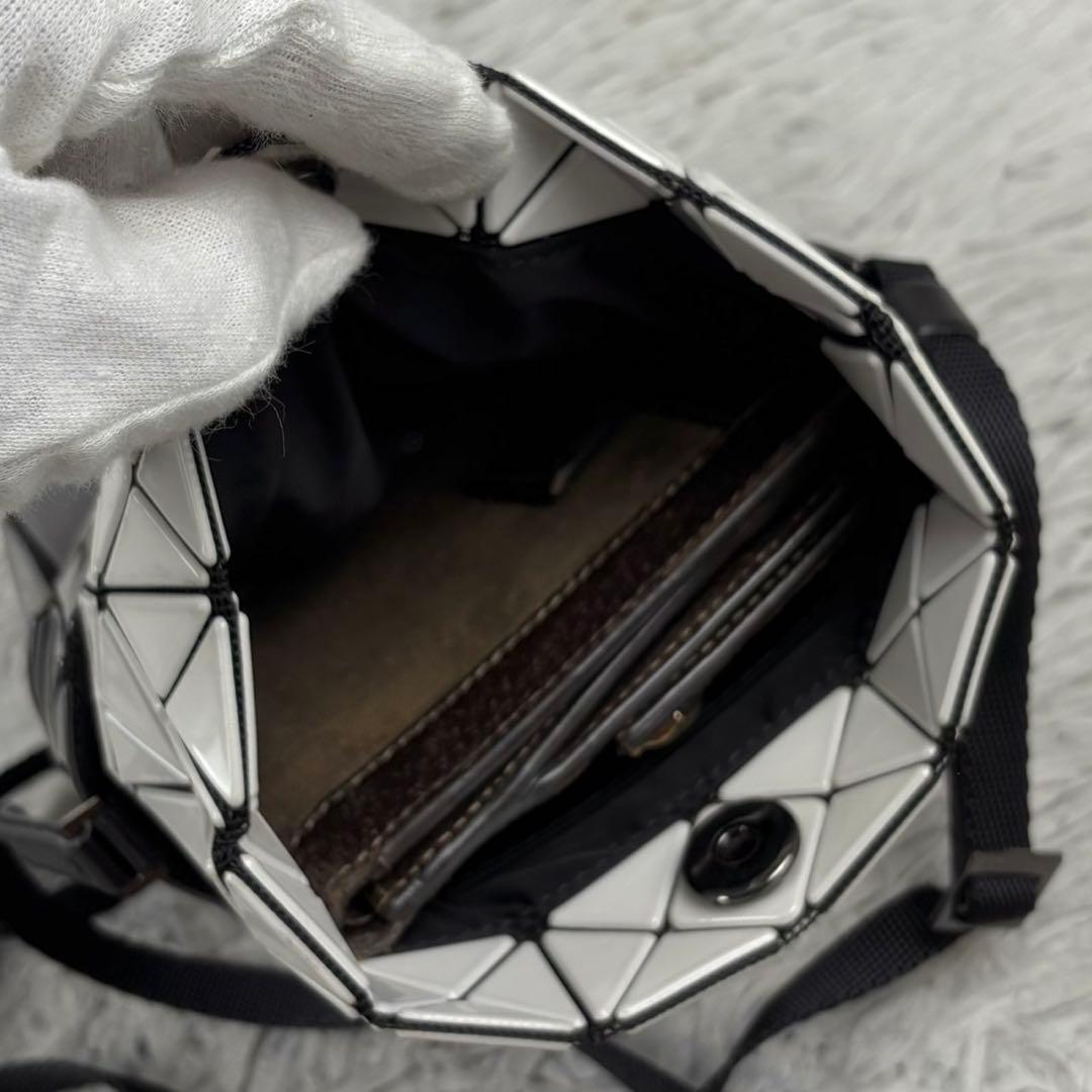 美品 バオバオイッセイミヤケ ショルダーバッグ ファスナー 斜め掛け