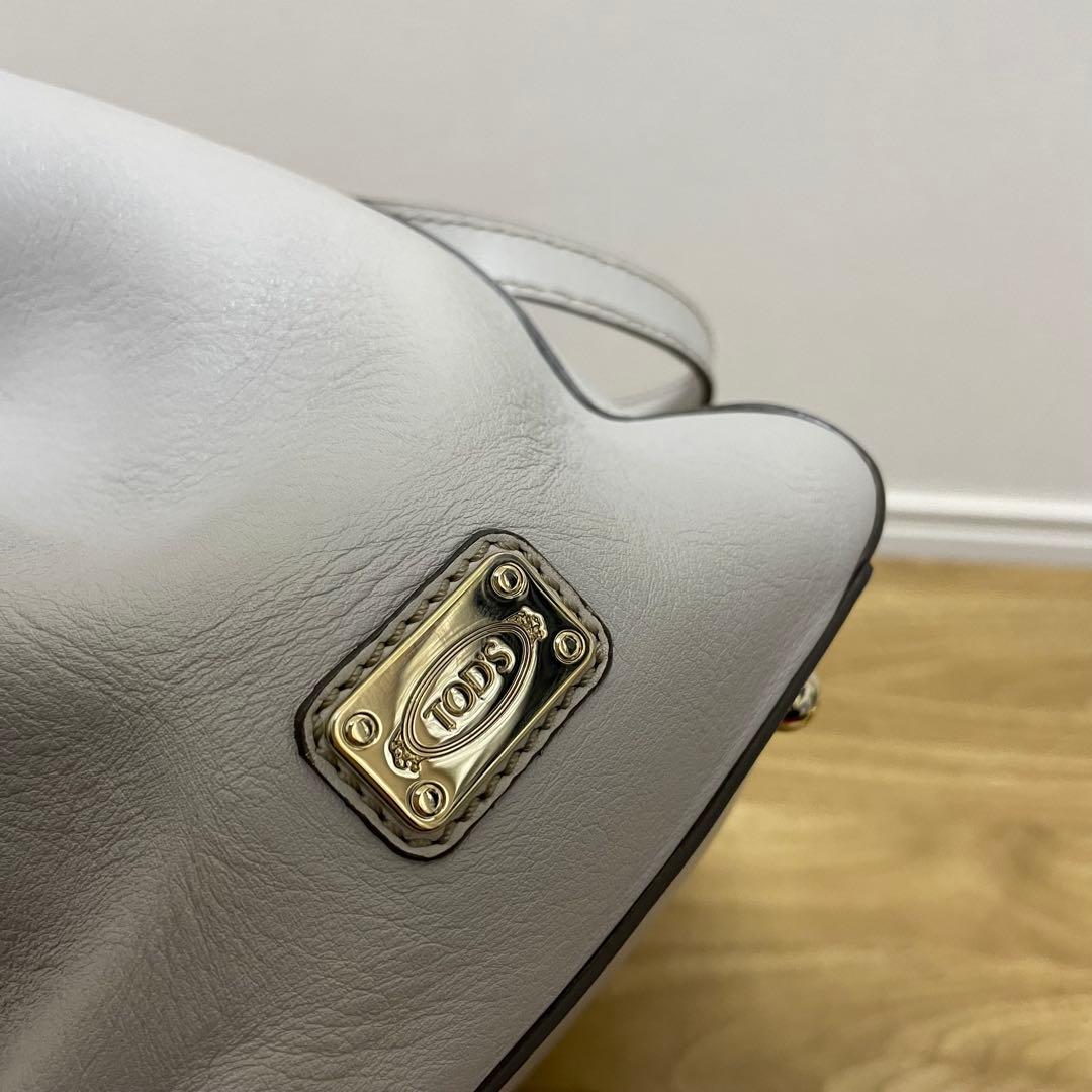 《美品》TOD’S （トッズ）レザー ハンドバッグ ライトグレー系