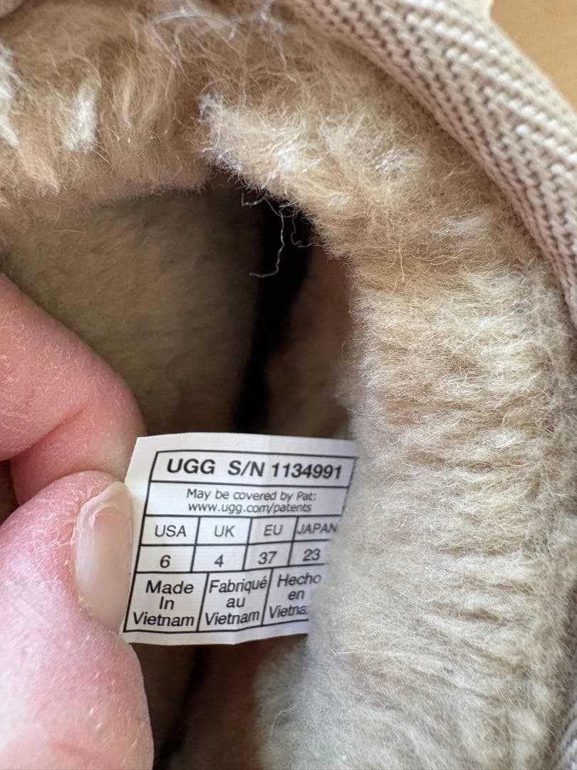 UGG ベージュ クラシックミニプラットフォーム　23.0cm 【最終値下げ】