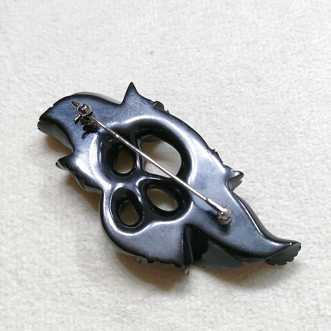 2AI37 ヴィクトリアン ジェット ブローチ - メルカリ