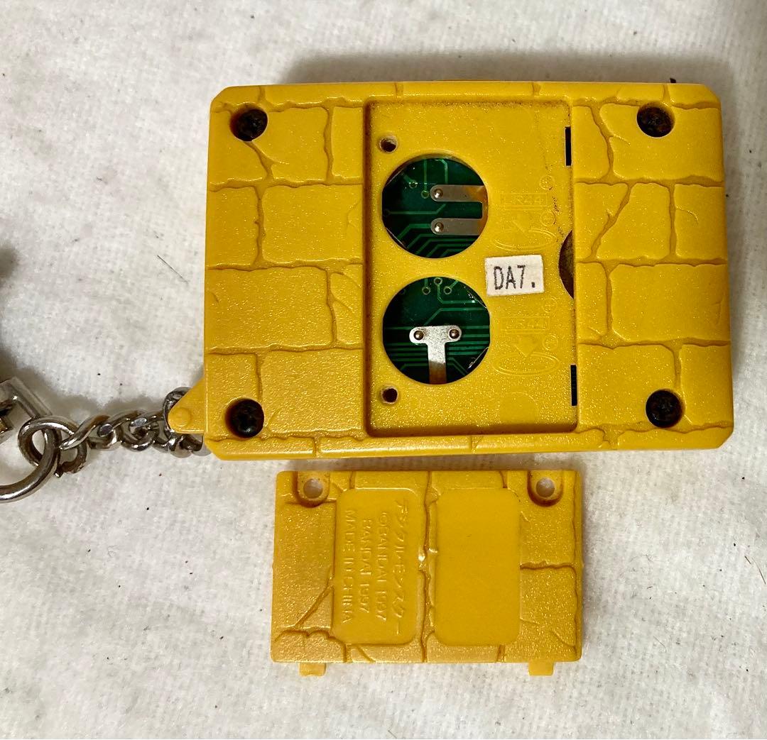 デジタルモンスター 初代 デジモン 黒 黄 スケルトン 3個 動作確認済み