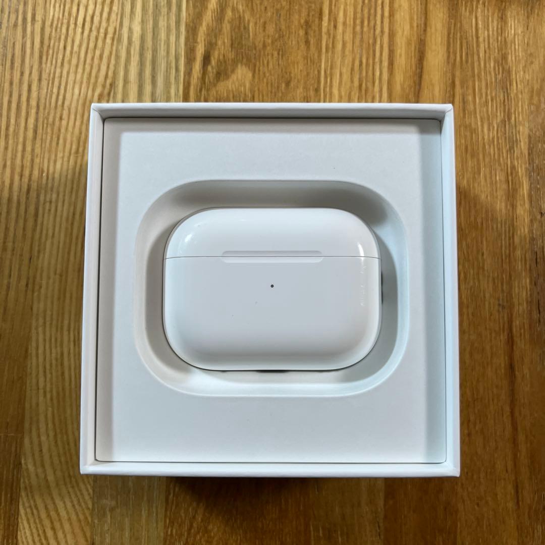 AirPods Pro 本体 ホワイト 充電ケース付き ☆アップル / APPLE AirPods Pro 第2世代 MagSafe充電ケース(USB-C