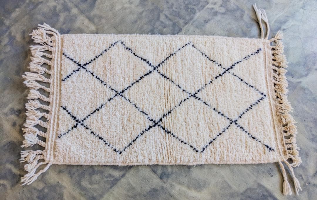 限定セール中】-モロッコ-ミニベニワレンラグ-No.21(65×111cm) - メルカリ