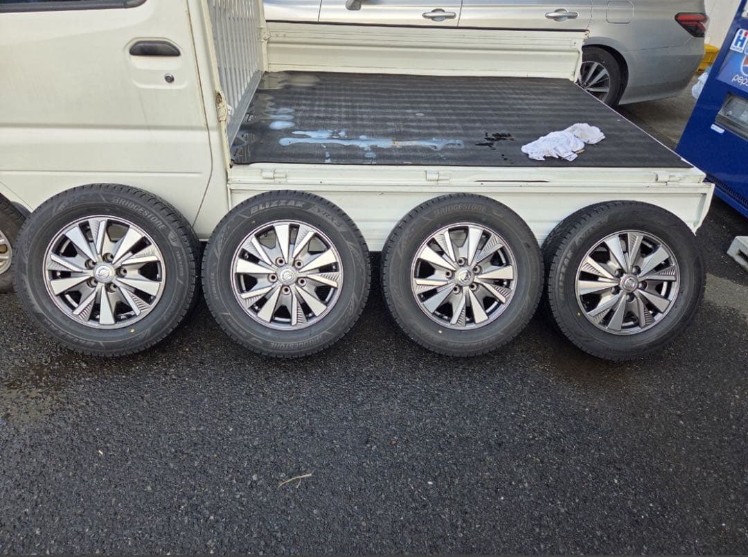 専用　ブリヂストン BLIZZAKスタッドレスVRX3 セレナC27195/65 195/65 R15 BLIZZAK VRX3 BRIDGESTONE(ブリヂストン) 1本 - 【通販