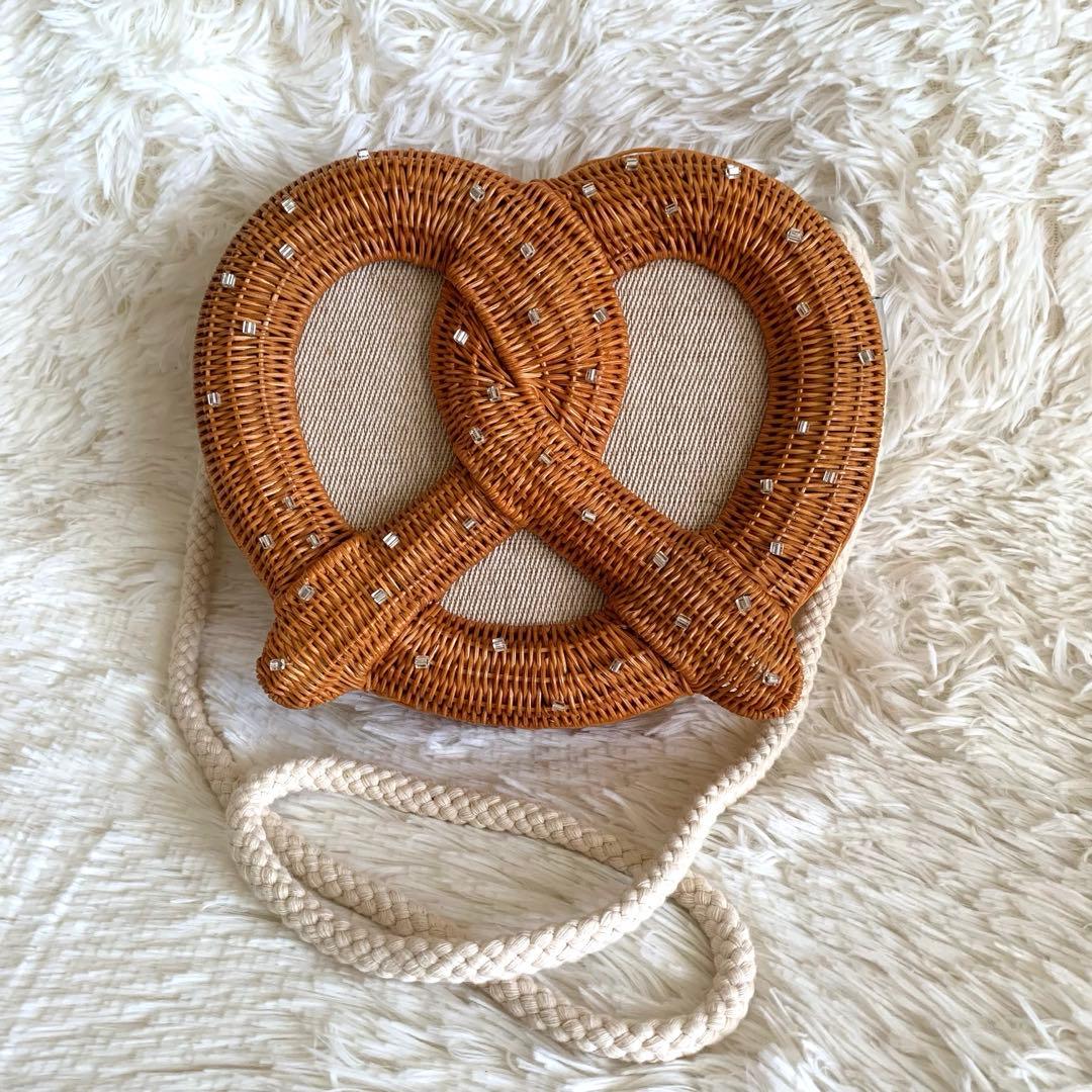 accommode プレッツェルショルダーバッグ プレッツェル Amazon | [ケイトスペード] バッグ katespade レザー ストーン