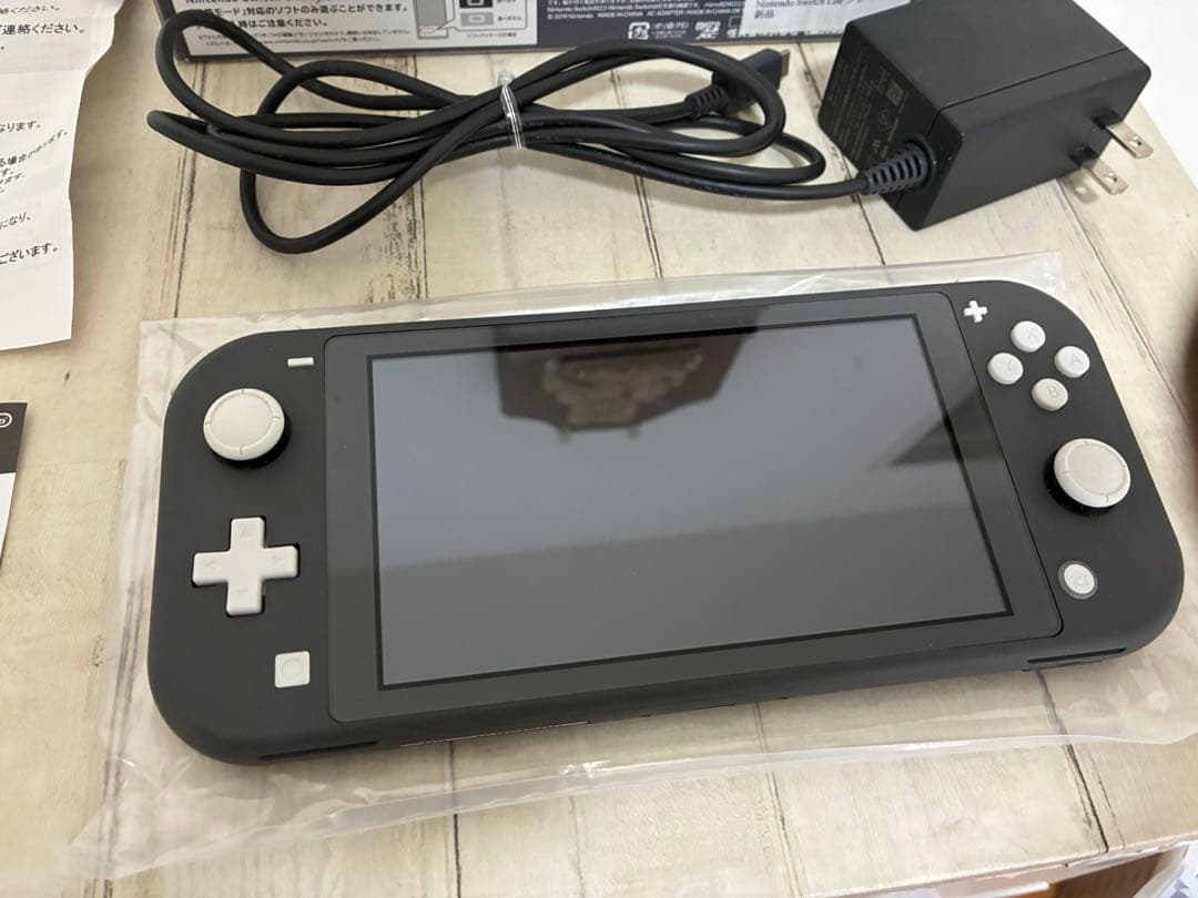 Nintendo Switch Lite グレー 本体 充電器付き - メルカリ
