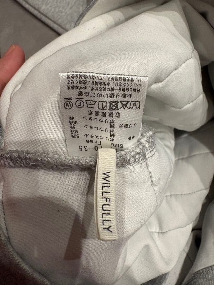 willfully ステア ギャザー フリル キーネック スウェット - メルカリ