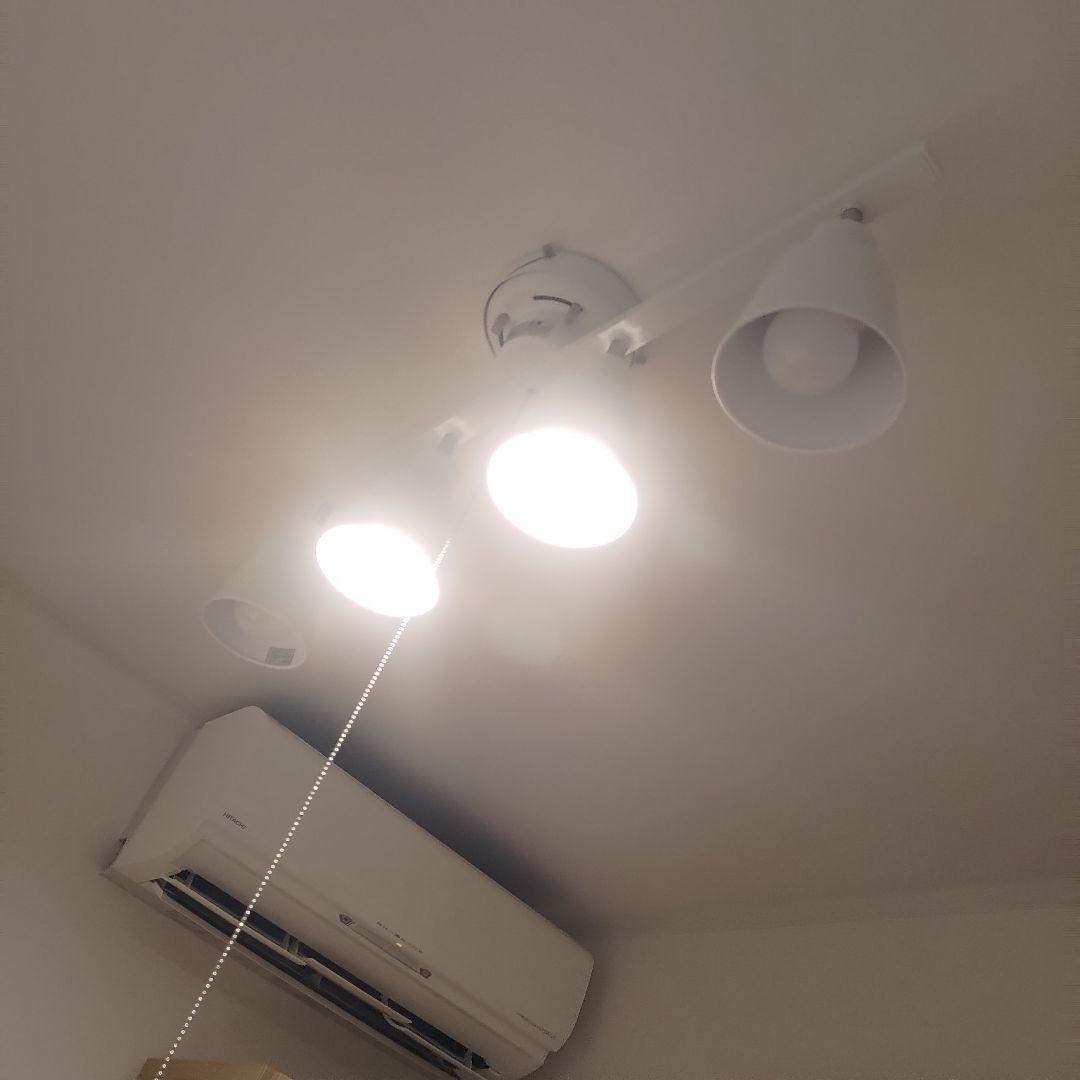 ニトリ 4灯シーリングライト(LI-ZU ホワイト) 商品コード 8373026