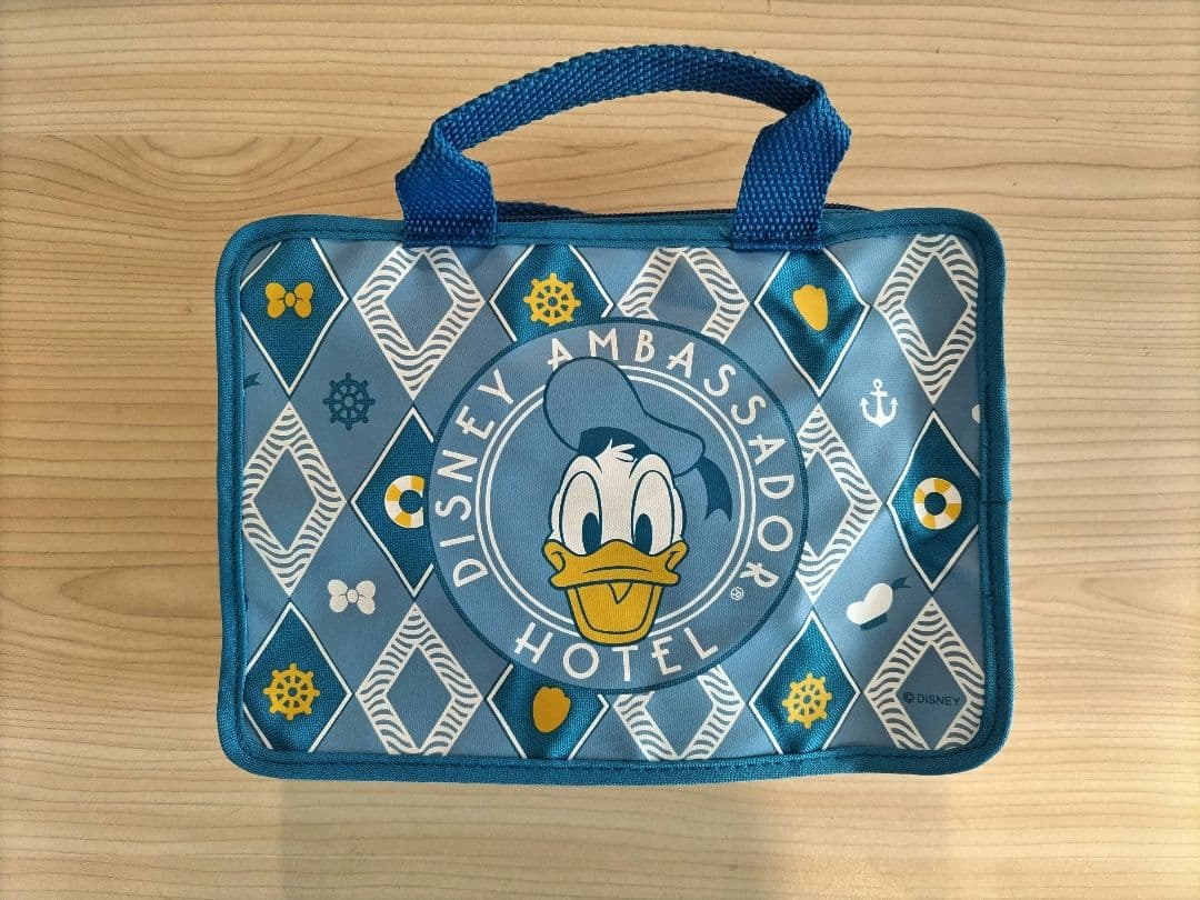 ディズニー アンバサダーホテル ドナルド ポーチ アメニティ - メルカリ