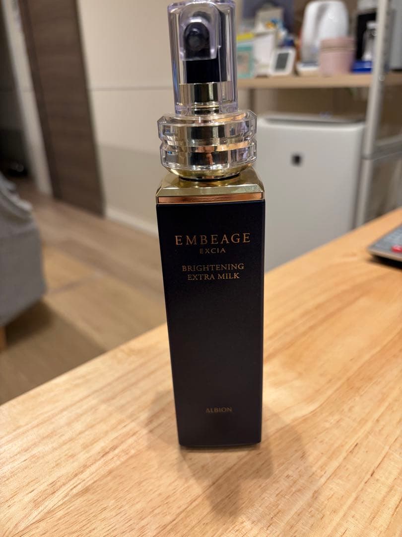 ALBION EXCIA EMBEAGE BRIGHTENING EXTRA - メルカリ